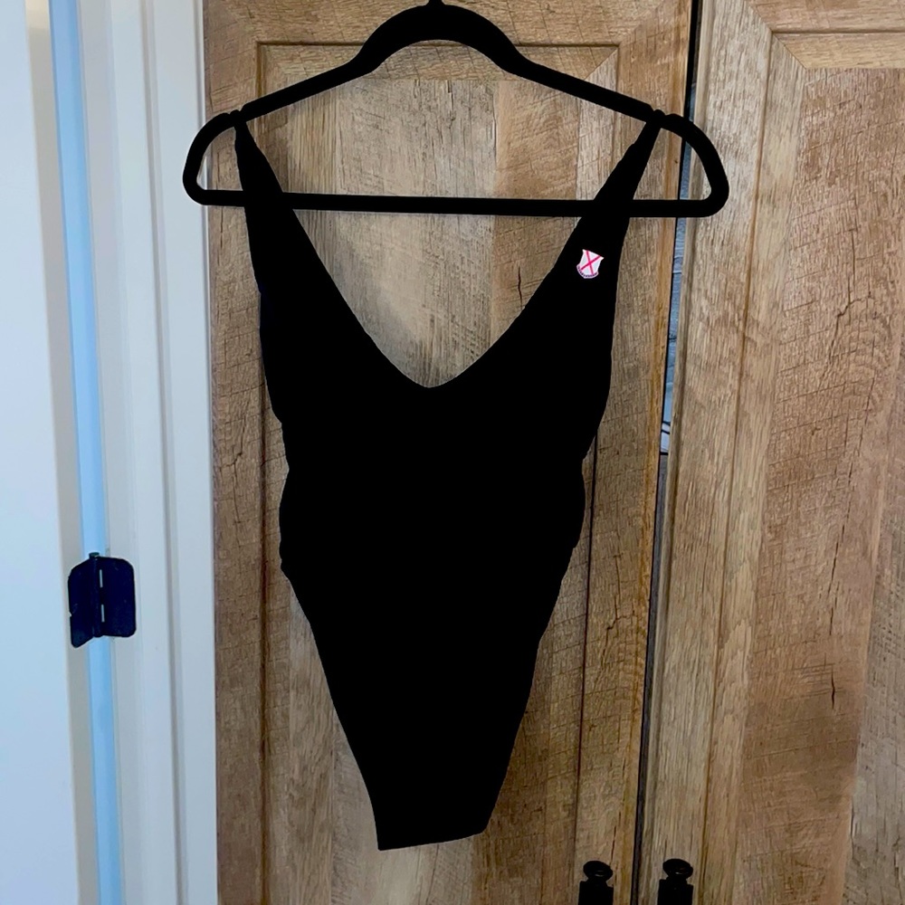 Old Row L black one piece swimsuit SOLD OUT NWOT spring break